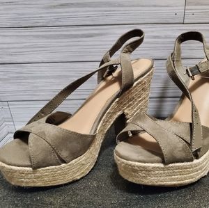 Kaari Blue Chunky Heel Sandal